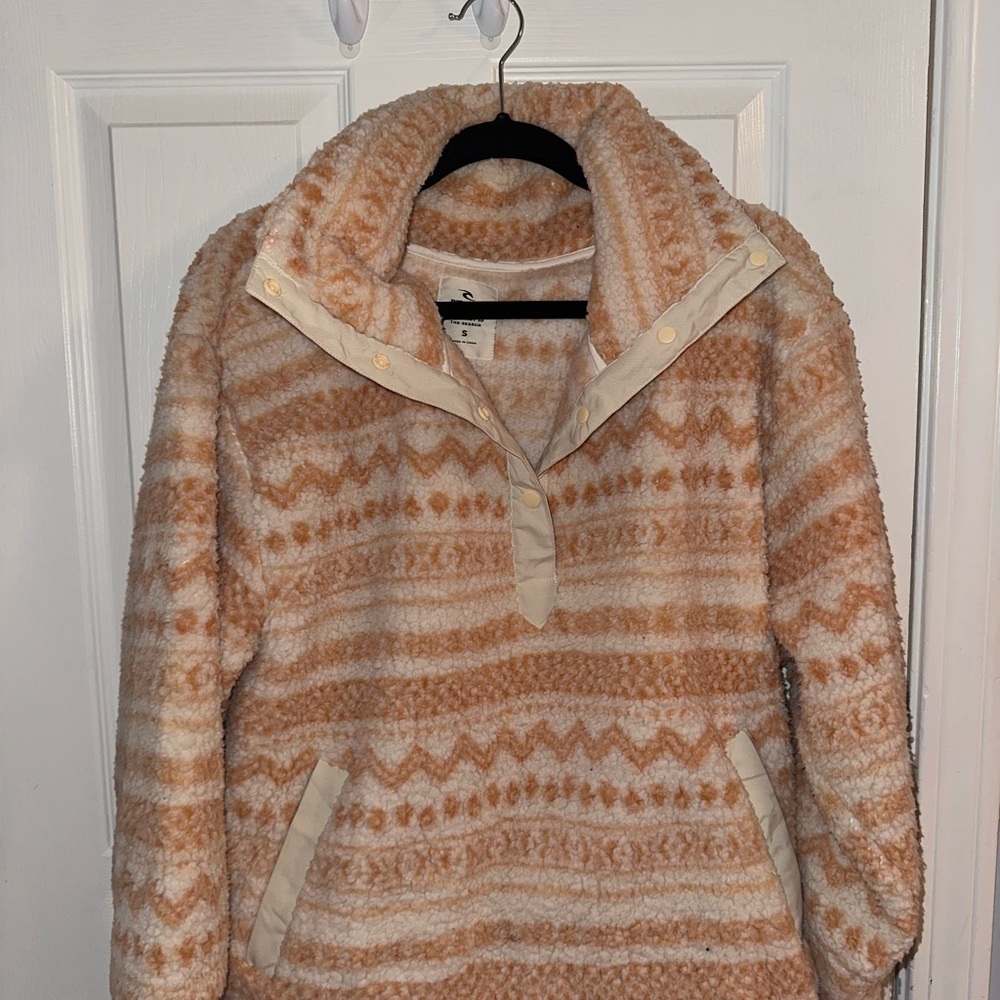 Women’s RipCurl Cream and Tan Fleece